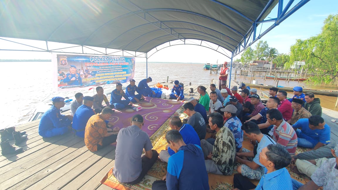 Sarana Kontak Ditpolairud, Pererat Silaturami Dengan Masyarakat Pesisir