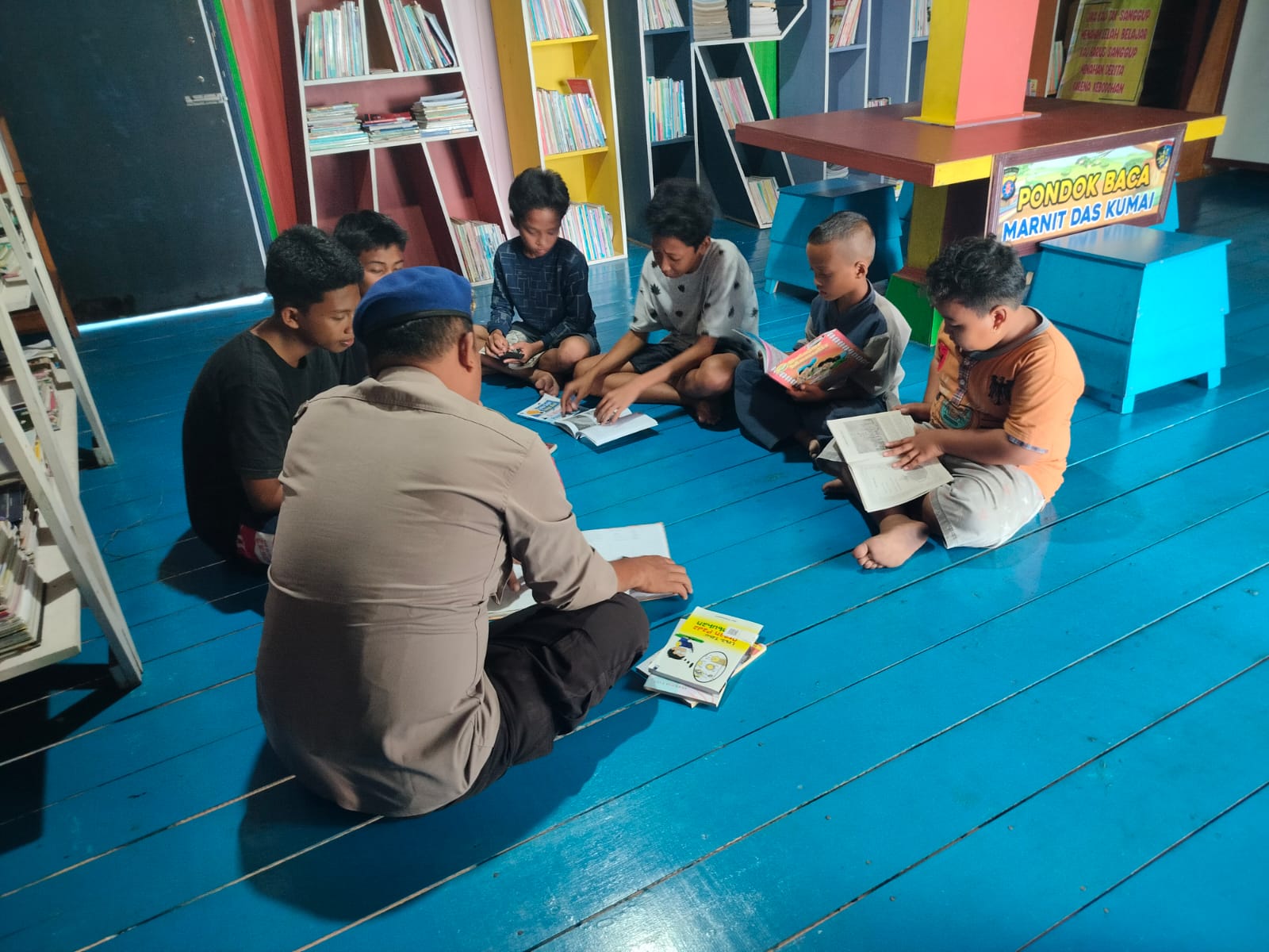 Belajar Bersama Polisi, Anak-anak Sekolah Antusias Kunjungi PBMH