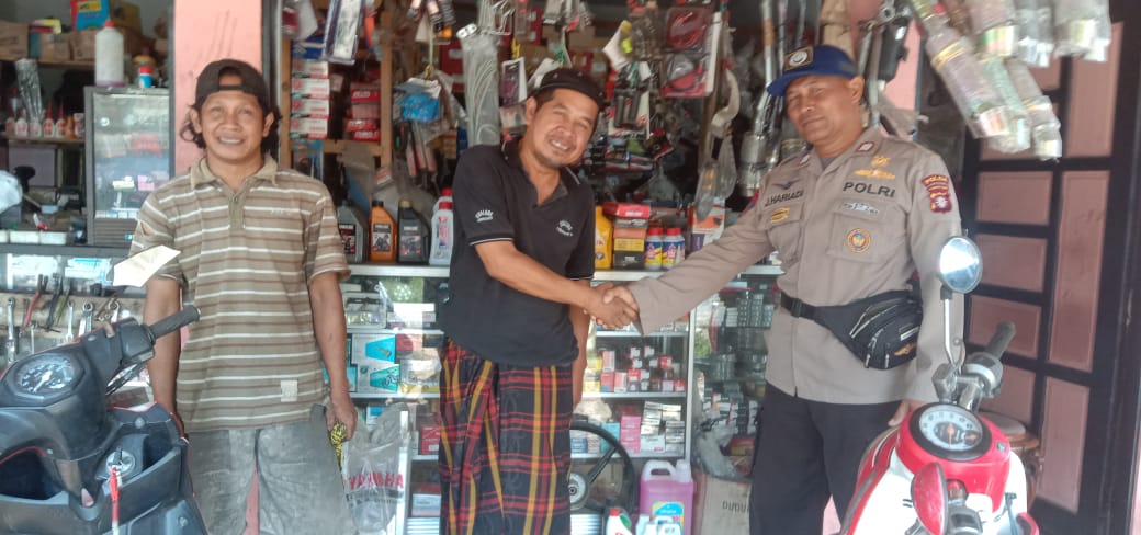 Pastikan Situasi Kondusif Di Perairan Bahaur, Personel Ditpolairud Berikan Imbauan Kamtibmas Kepada Masyarakat Pesisir