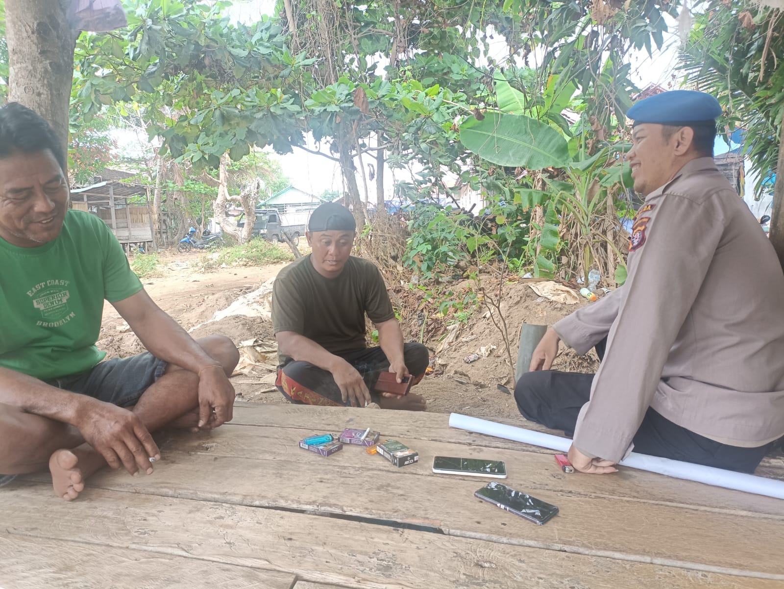 Personel Ditpolairud Ajak Warga Seruyan Jaga Kamtibmas Menjelang Pemilu