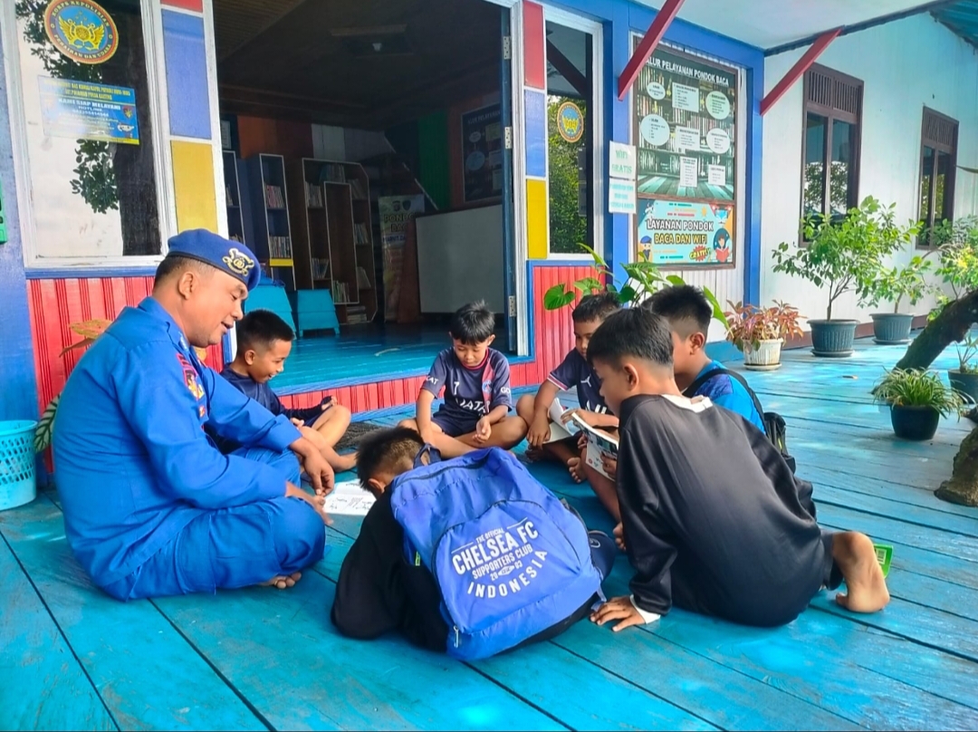 Konsistensi Ditpolairud Dalam Meningkatkan Wawasan Anak Pesisir Melalui Pondok Baca Melek Huruf