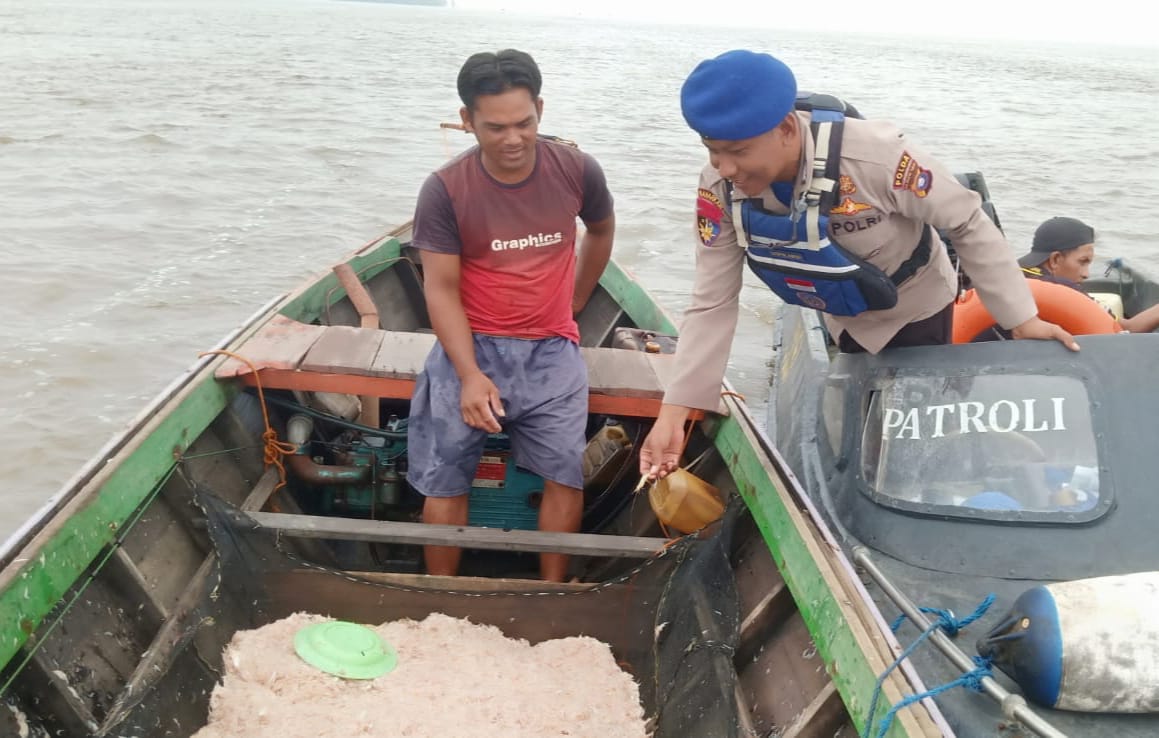 Bincang Hangat Dengan Warga Batanjung, Ditpolairud Sisipkan Pesan Ini