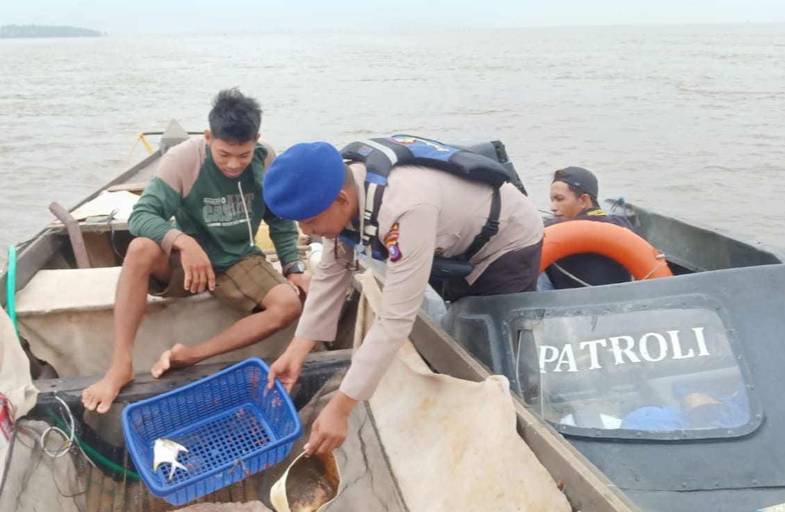 Bincang Hangat Dengan Warga Batanjung, Ditpolairud Sisipkan Pesan Ini