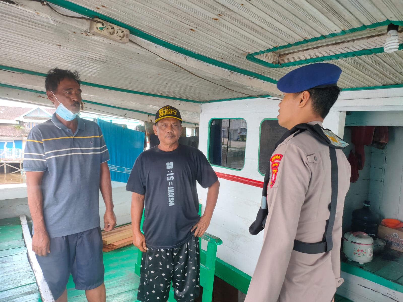 Waspada Terorisme Jelang Hari Raya Idul Fitri, Ditpolairud Laksanakan Patroli Dialogis Di DAS Kumai