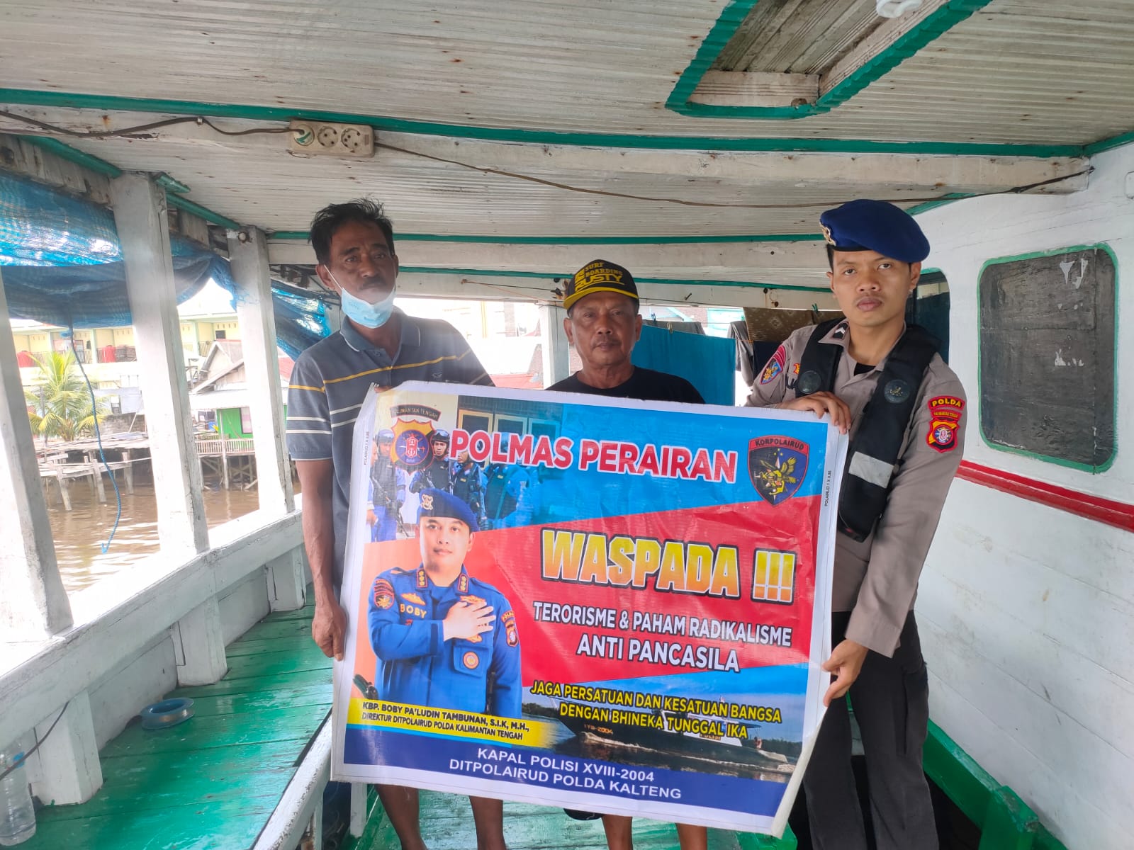 Waspada Terorisme Jelang Hari Raya Idul Fitri, Ditpolairud Laksanakan Patroli Dialogis Di DAS Kumai