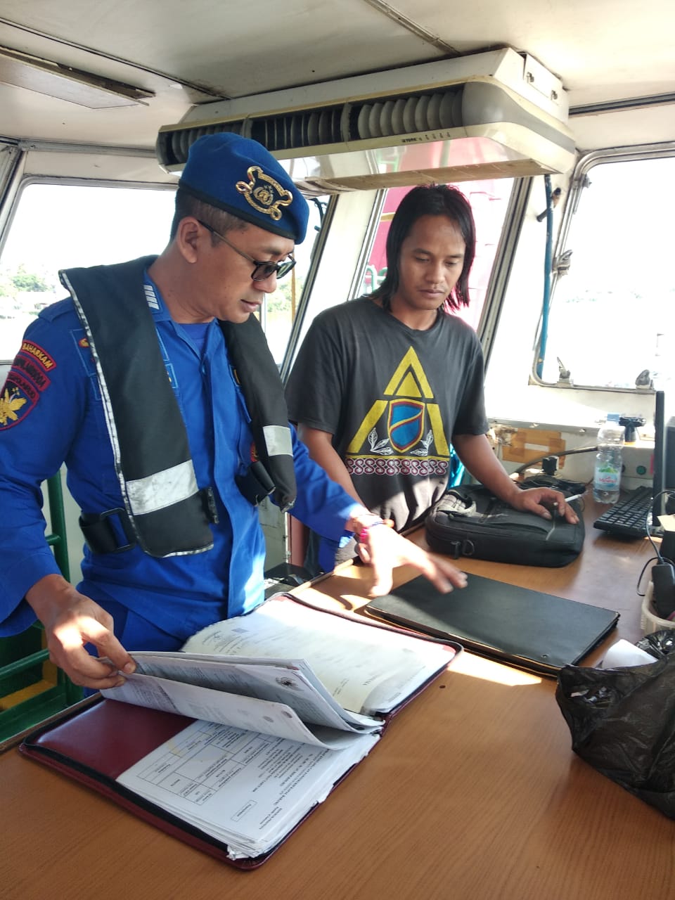 Pastikan Keselamatan Para Pelayar, Ditpolairud Cek Alat Keselamatan Kapal Di Das Barito