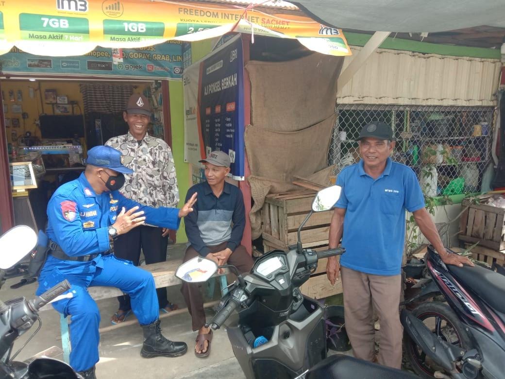 Personel Ditpolairud, Melaksanakan Patroli Diagolis Kepada Warga Pesisir Desa Bahaur Hilir