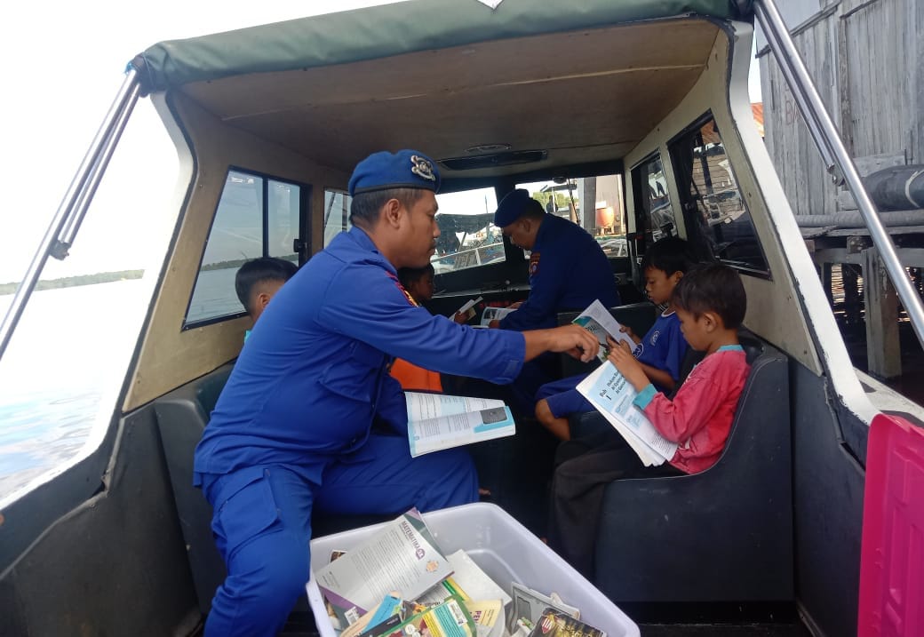 Begini Ngabuburit Ala Anak - Anak Pesisir Das Pagatan