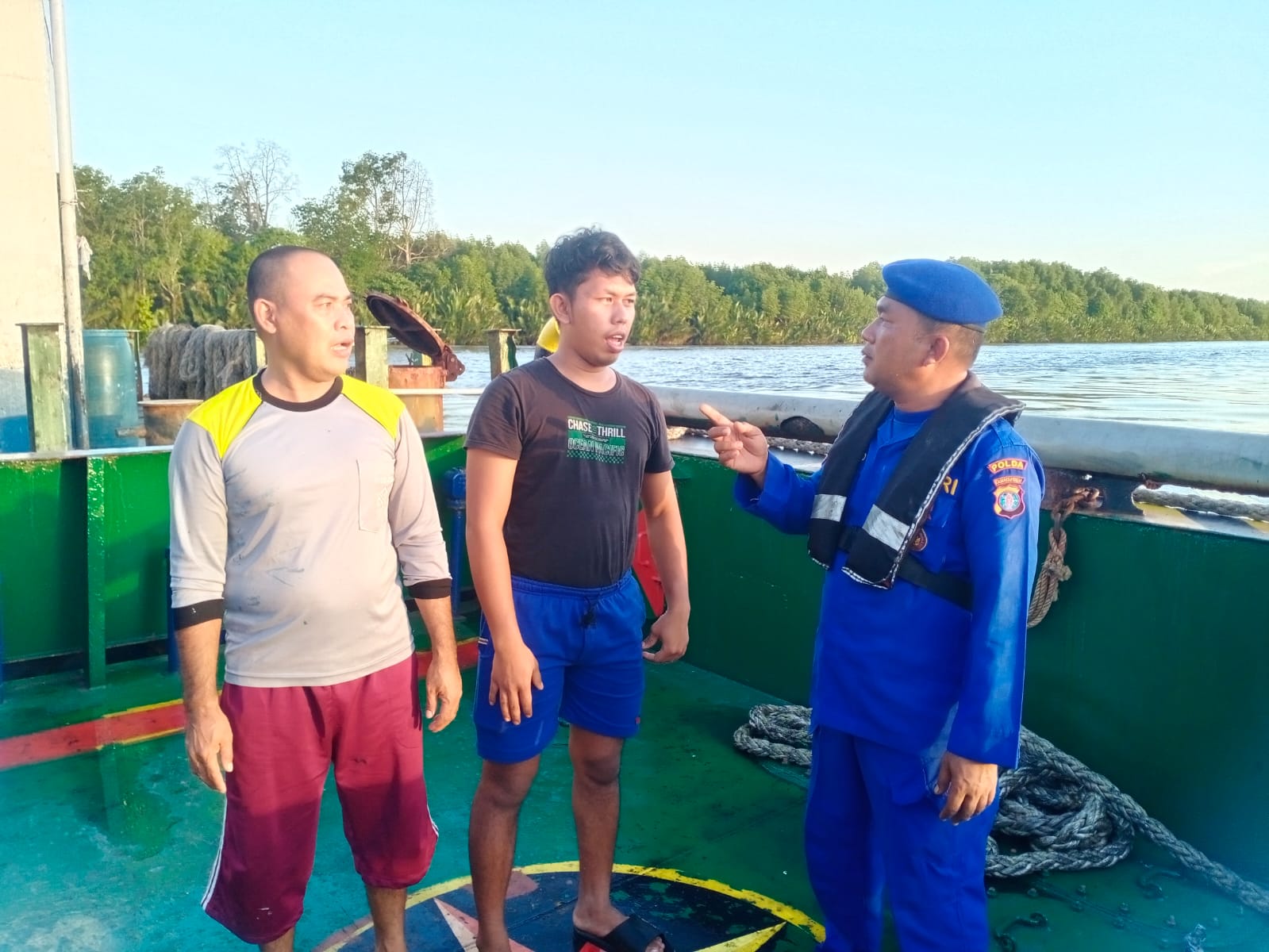 Cegah Masuknya Paham Radikal Dan Anti Pancasila, Ditpolairud Laknsakan Polmas Perairan