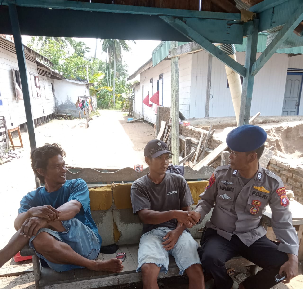 Patroli Dialogis, Ditpolairud Sambangi Warga Desa Sei Undang