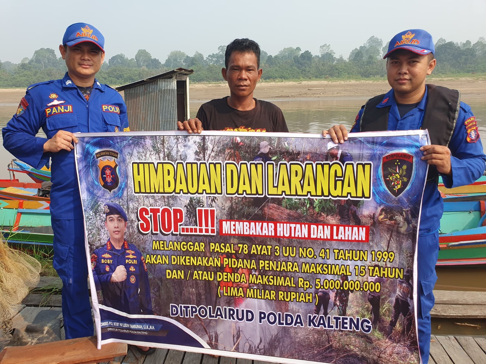 Kebakaran Hutan Semakin Meluas, Personel KP XVIII 2001 Ditpolairud Terus Lakukan Imbauan Kepada Masyarakat