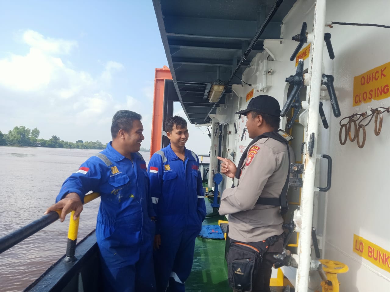 Personel KP XVIII - 2006 Ditpolairud, Sosialisasikan Bahaya Narkoba Pada Awak Kapal Di Das Mentaya