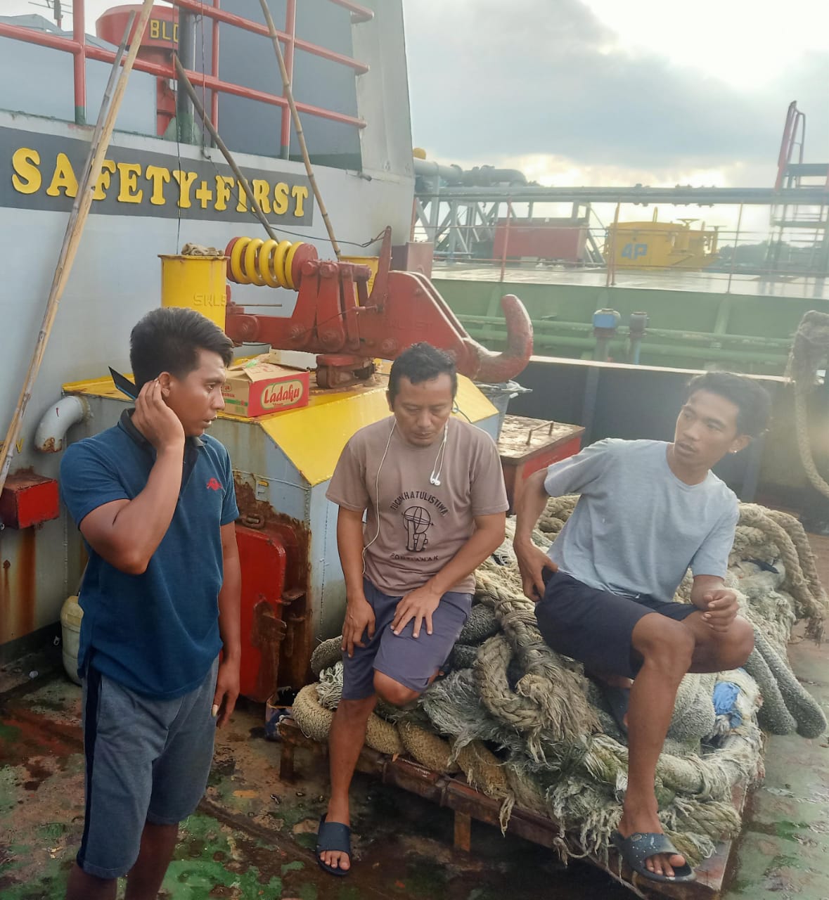 Personel KP XVIII - 2006 Ditpolairud, Sosialisasikan Bahaya Narkoba Pada Awak Kapal Di Das Mentaya