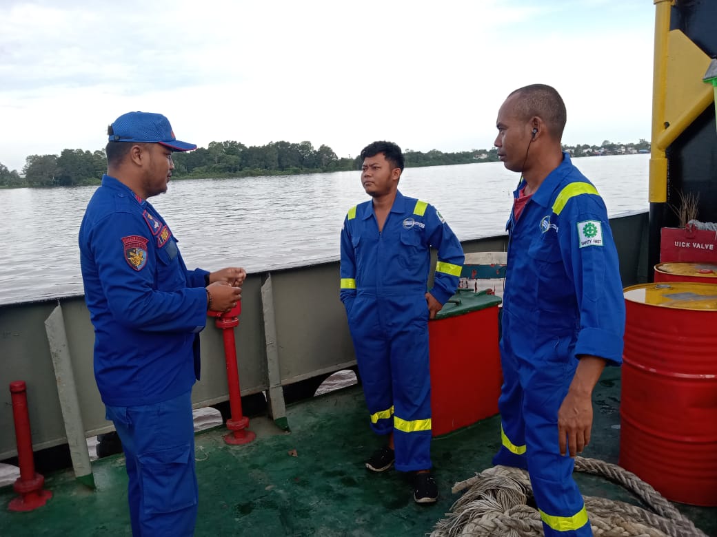 Cegah Paham Radikaisme Dan Anti Pancasila Di Media Sosial Personel KP XVIII 2001 Ditpolairud Berikan Imbauan Kepada Masyarakat