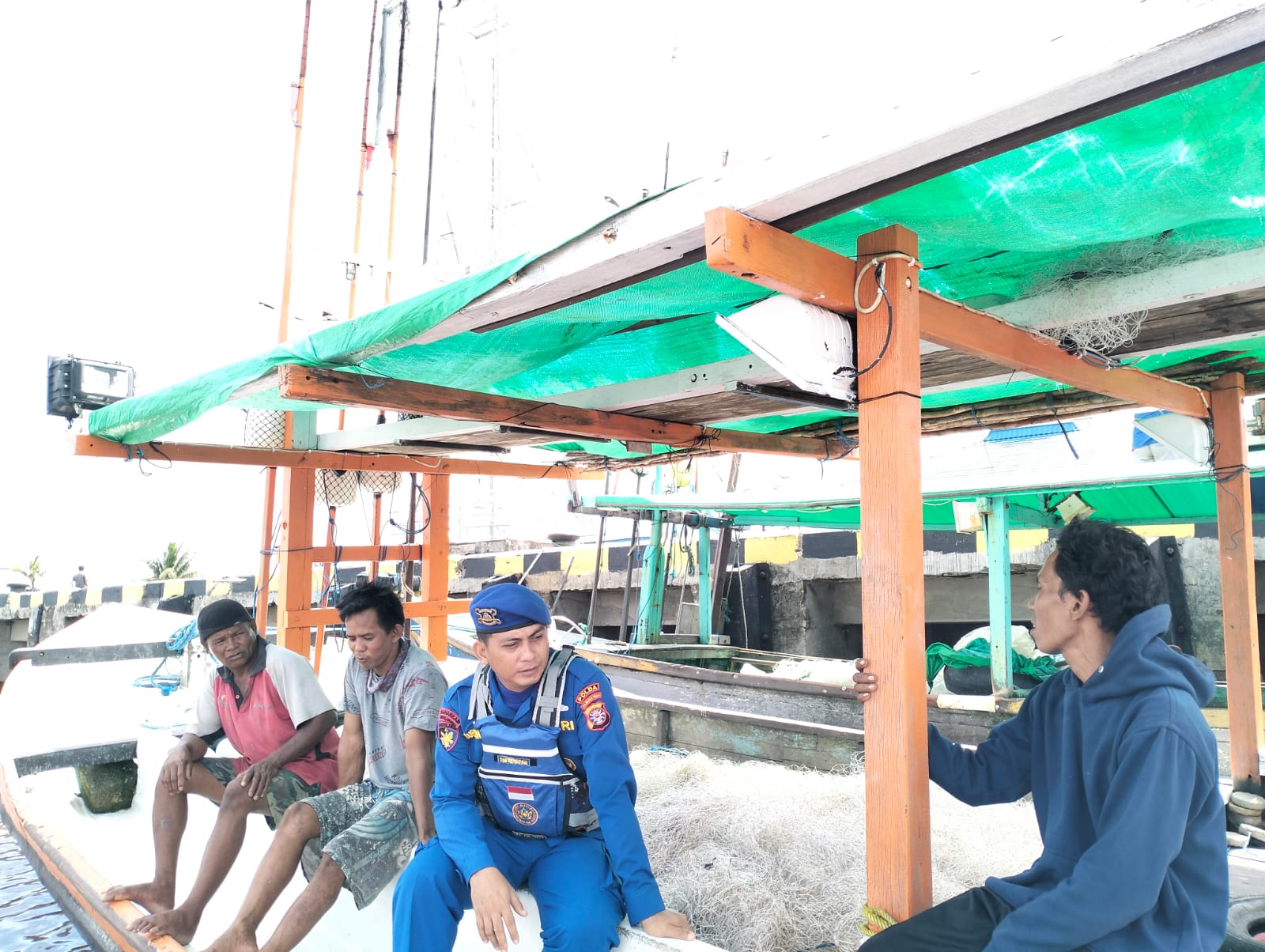 Sterillisasi Penyalahgunaan Narkoba Di Kuala Jelai, Ditpolairud Sambangi Nelayan