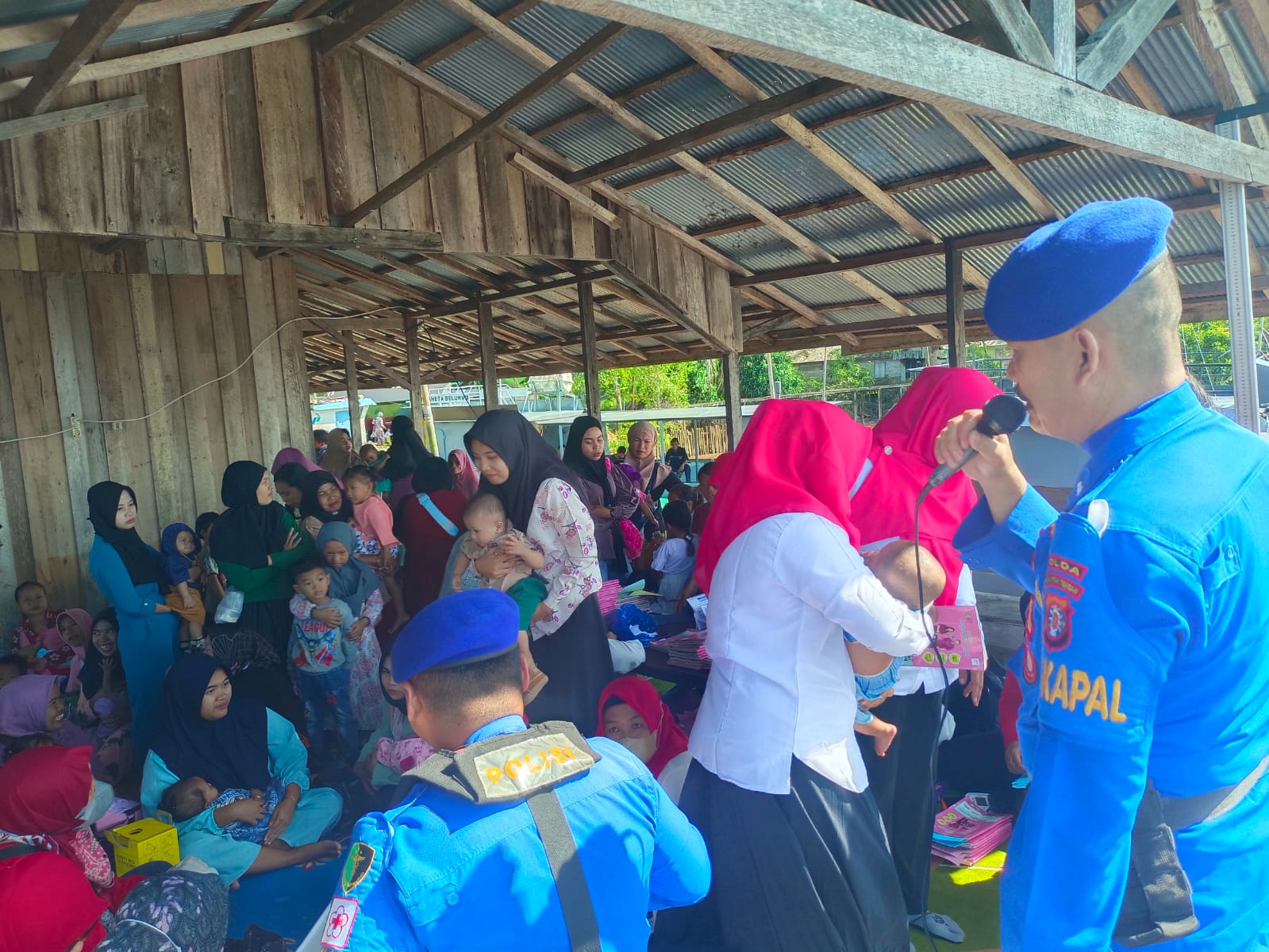 Cegah Stunting, Klinik Terapung KP XVIII-2006 Ditpolairud Sasar Masyarakat Pesisir 