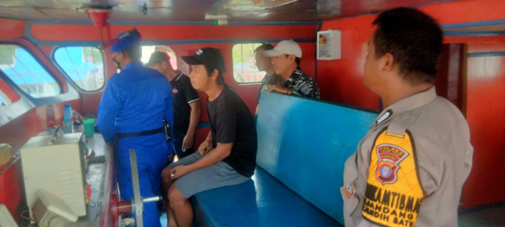 Personel Ditpolairud Polda Kalteng Laksanakan Patroli Diagolis Bersama TNI AL