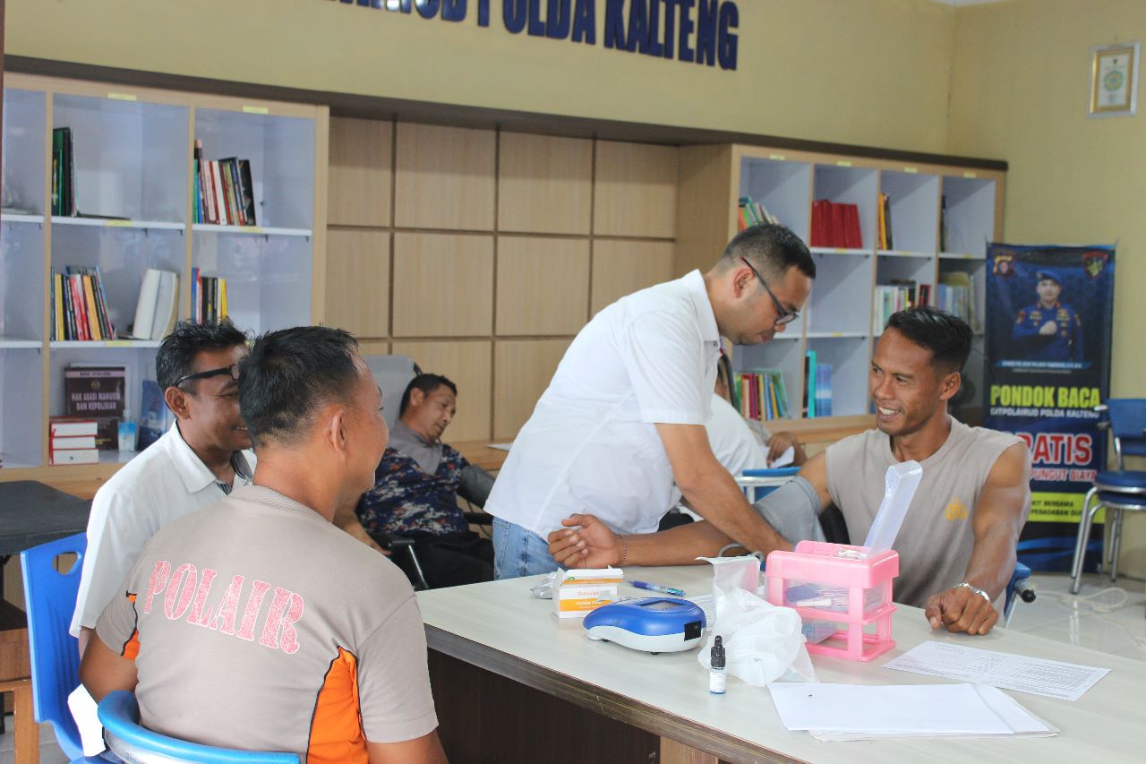 Bhakti Kesehatan, Personel Ditpolairud Melaksanakan Donor Darah Di Markas Komando