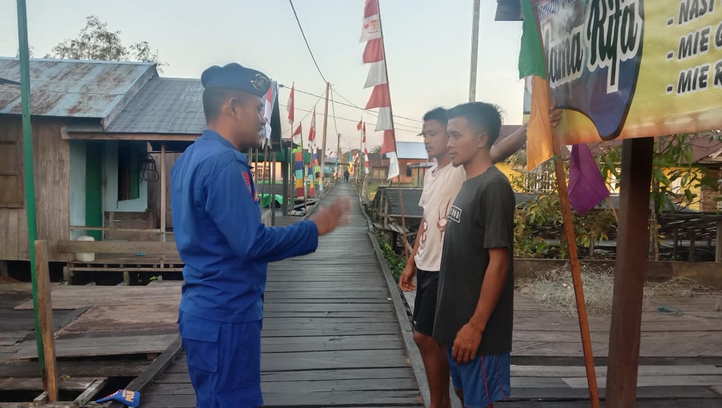 Intens Imbau Para Pemuda, Personel Ditpolairud Mako Perwakilan Das Arut ingatkan Akan Bahaya Narkoba