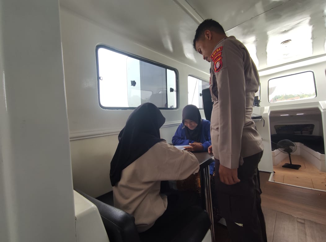 Tawarkan Suasana Belajar Outdoor, Perpustakaan Terapung KP 2004 Ramai Dikunjungi Pelajar