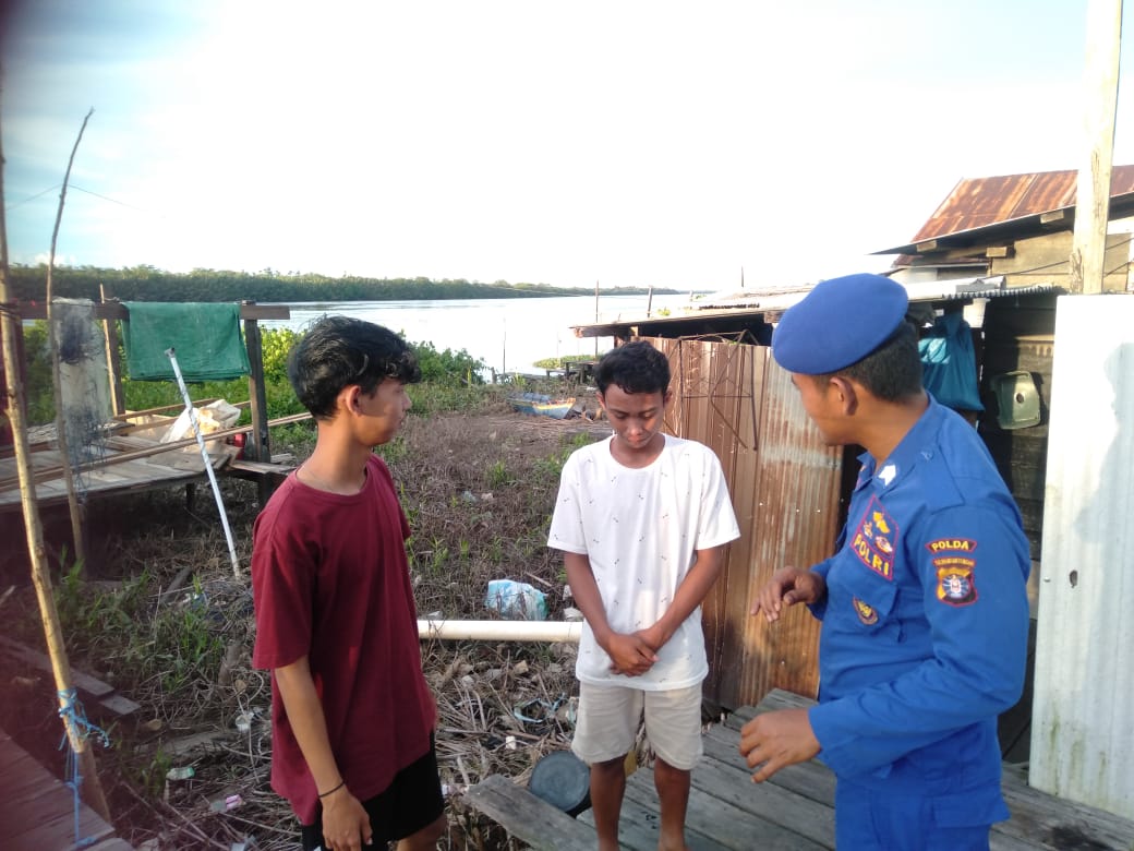 Lestarikan Sungai Arut, Ditpolairud Imbau Masyarakat Agar Tidak membuang Sampah ke Sungai