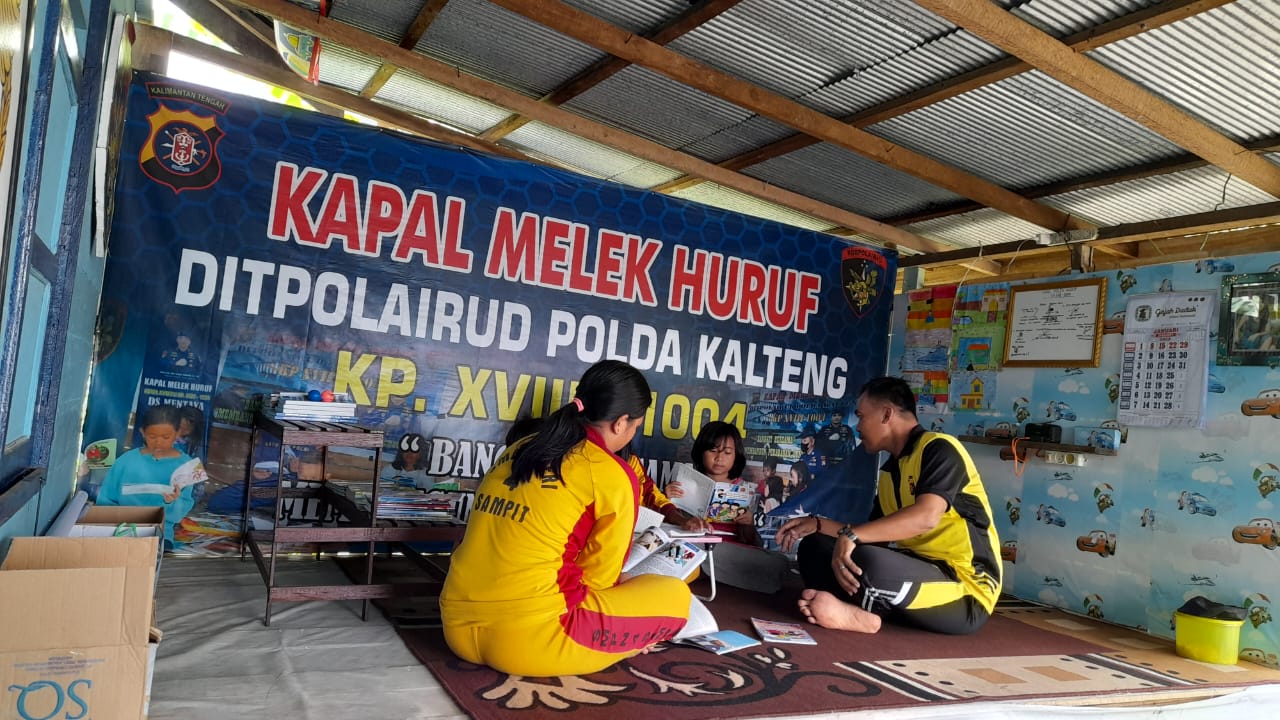 Jumat Ceria, KP XVIII-1004 Ditpolairud Polda Kalteng Kedatangan Para Pelajar