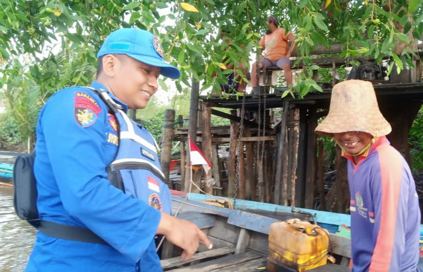 Antisipasi Laka Air, Ditpolairud Imbau Masyarakat Batanjung Hati-Hati Saat Berlayar