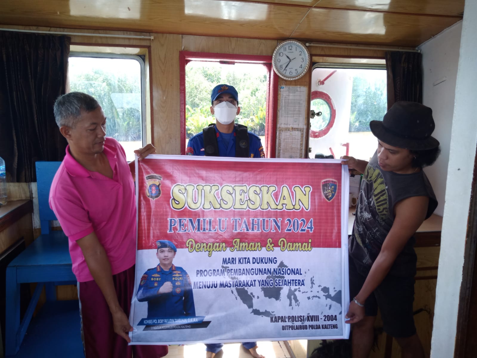 Personel KP XVIII-2004 Ajak Crew Kapal Jaga Sitkamtibmas Jelang Pemilu Tetap Kondusif