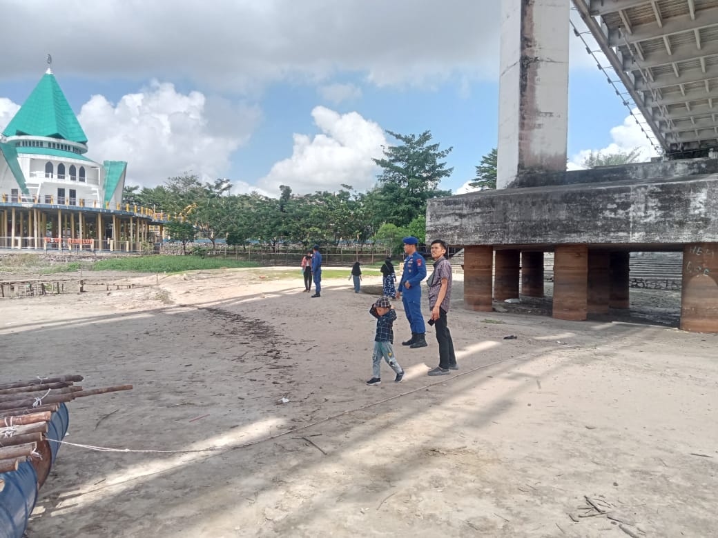 Ditpolairud Berikan Imbauan Keselamatan Kepada Pengunjung Wisata Palangka Raya