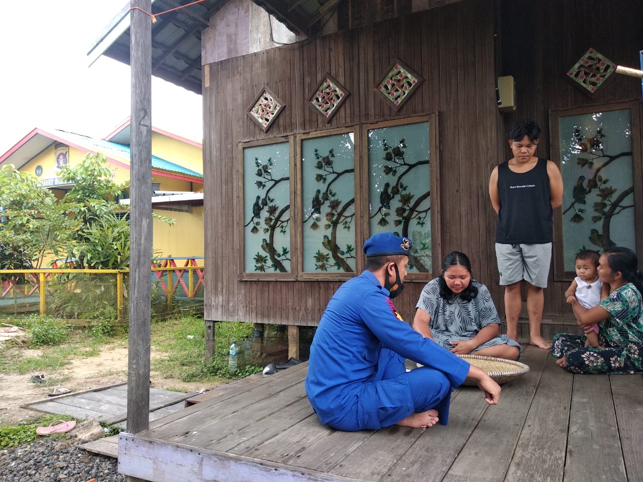 Tingkatkan Kesadaran Masyarakat, Ditpolairud Jelaskan Dampak Karhutla Kepada Warga Desa Palangkau Lama