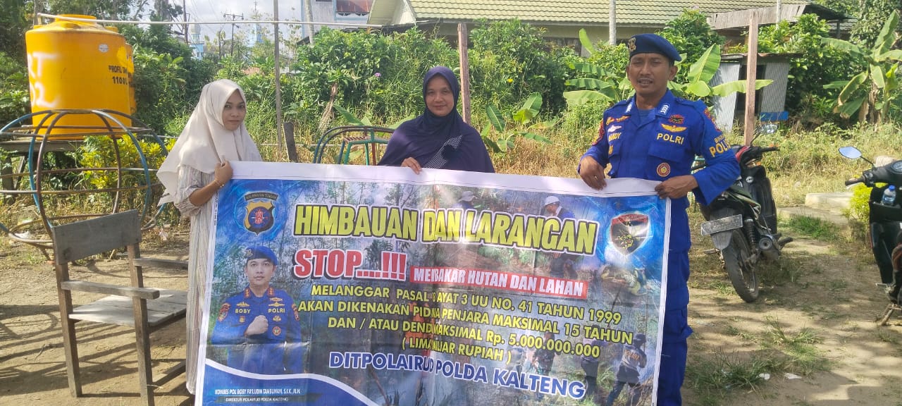 Sambangi Warga Pesisir, Polisi RW Ditpolairud Ajak Warga Desa Samuda Lakukan Hal Ini