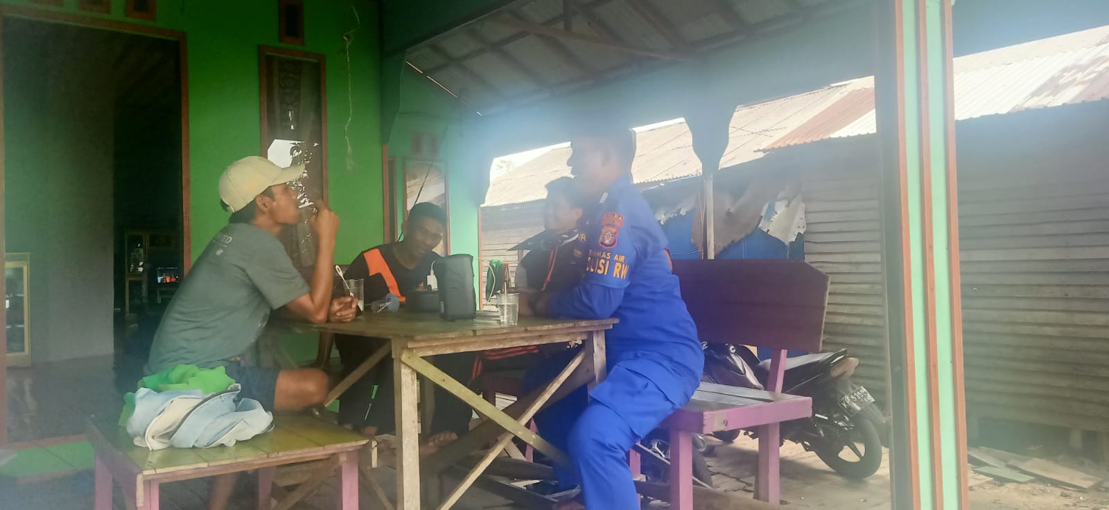 Bincang Hangat Dengan Warga Palangkau Lama, Ditpolairud Sisipkan Pesan Ini