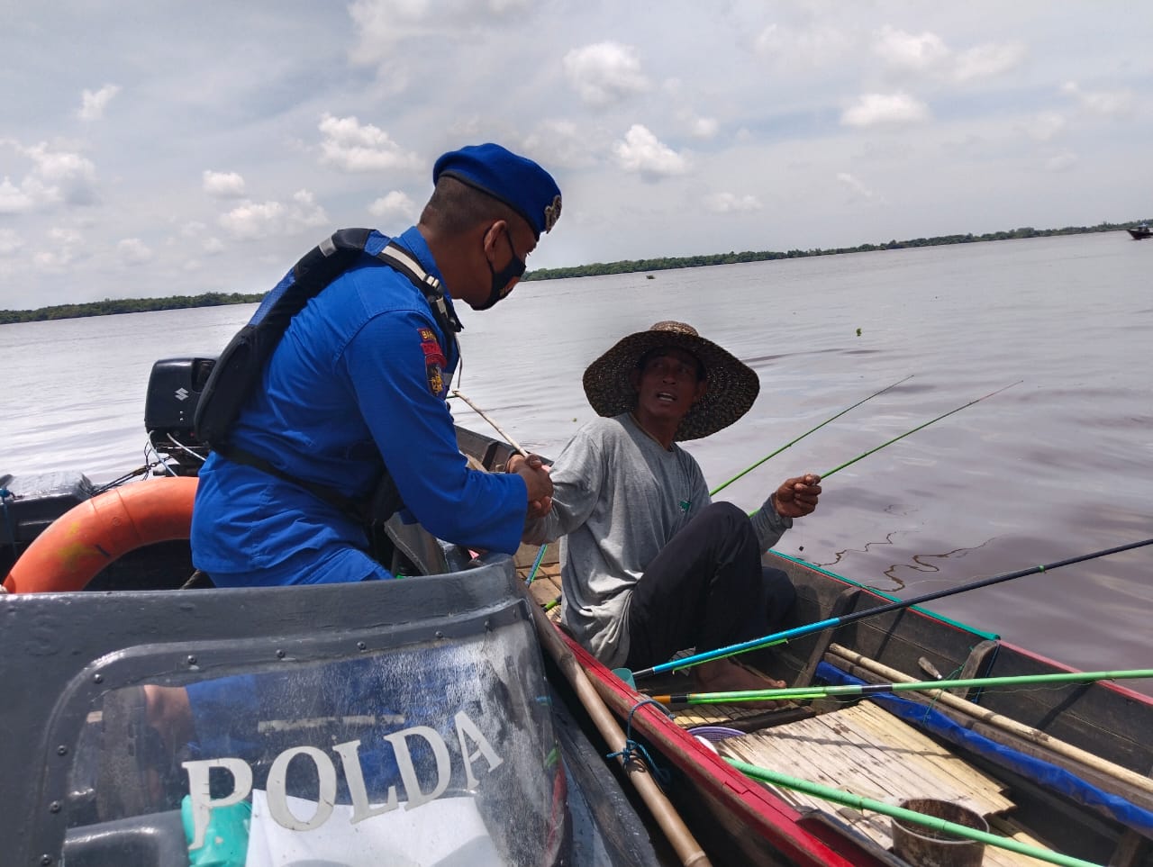 Meminimalisir Resiko Laka Saat Berlayar, Ditpolairud Imbau Nelayan Gunakan Alat Keselamatan