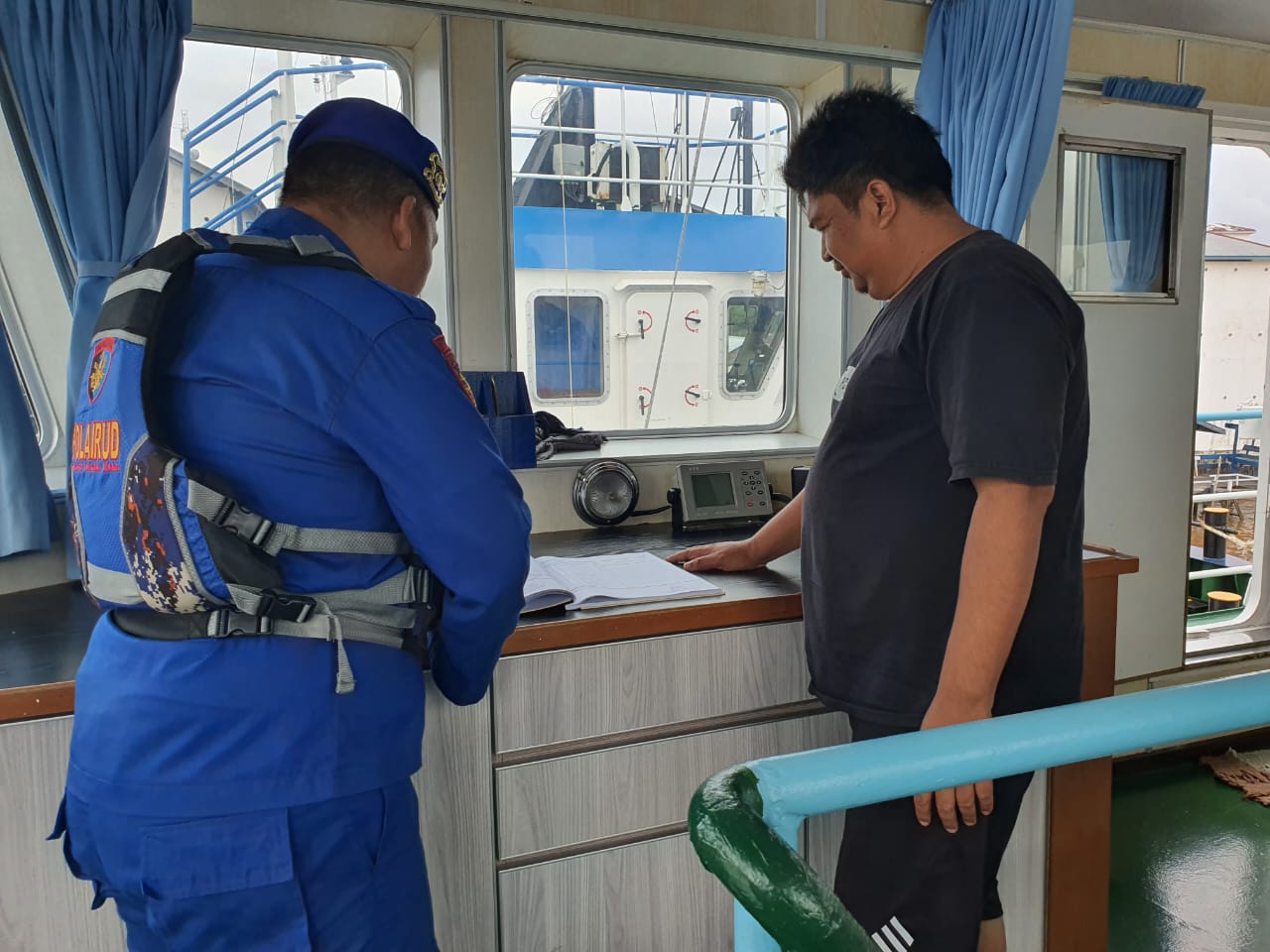 Antisipasi Tindak Pidana Di Perairan, KP XVIII-1006 Ditpolairud Lakukan Patroli Rutin