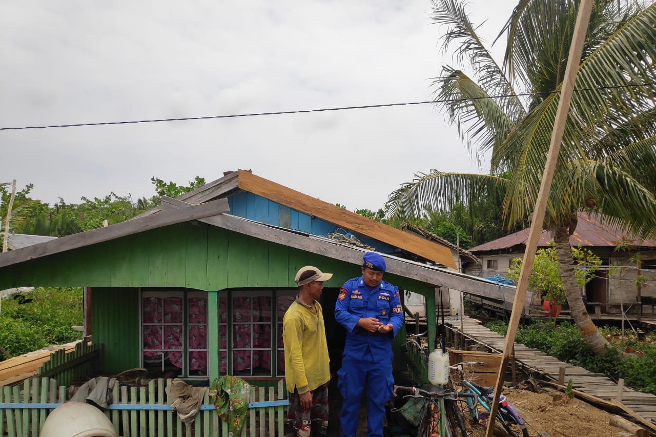 Pastikan Sitkamtibmas Sekitar Pegatan Kondusif, Ditpolairud Laksanakan Patroli Dan Sambang
