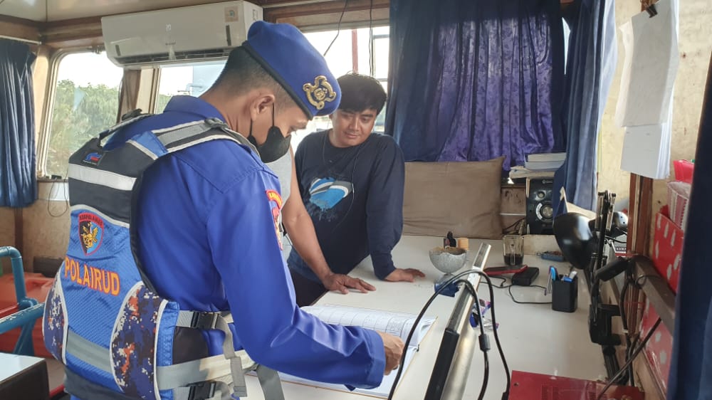 Tugboat Prima 1 Jadi Sasaran Patroli Perairan KP XVIII -1013 Ditpolairud