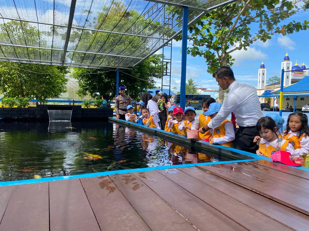 Penuh Keceriaan, Anak - Anak TK Kemala Bhayangkari 18 Sampit Kunjungi Mako Ditpolairud Polda Kalteng