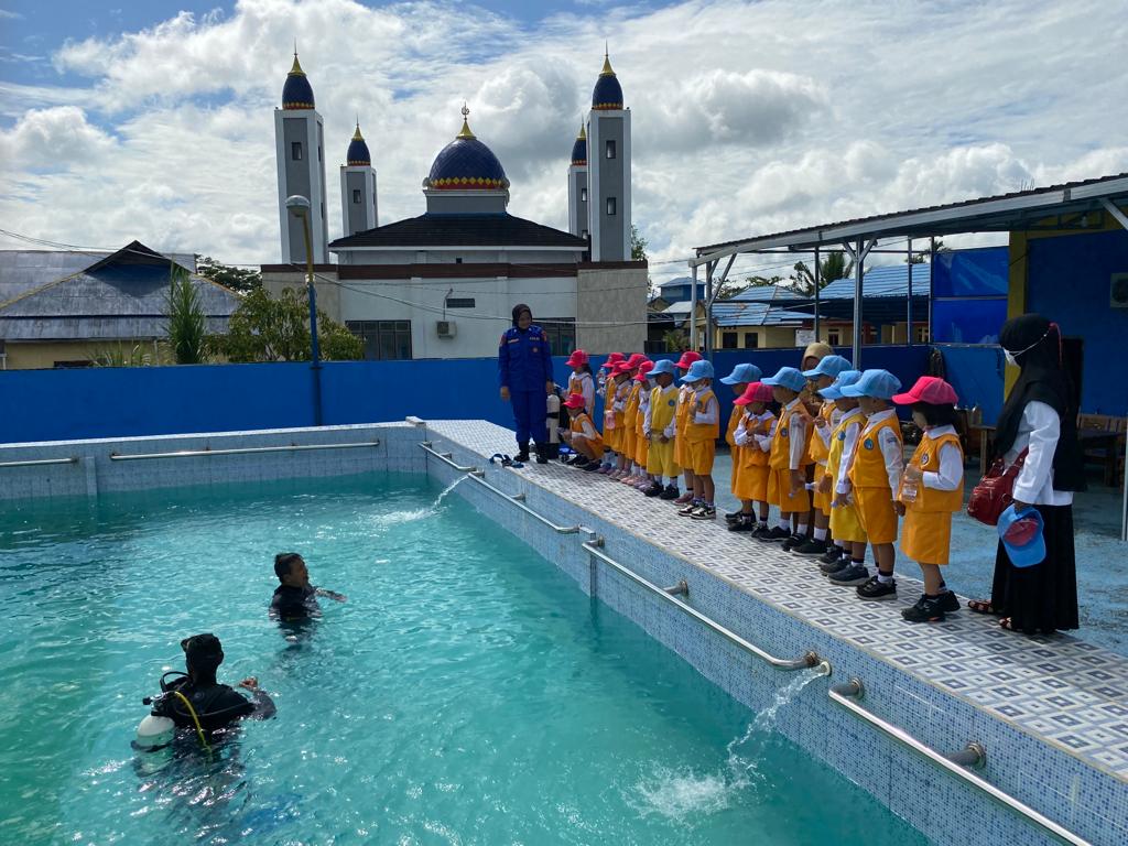 Penuh Keceriaan, Anak - Anak TK Kemala Bhayangkari 18 Sampit Kunjungi Mako Ditpolairud Polda Kalteng
