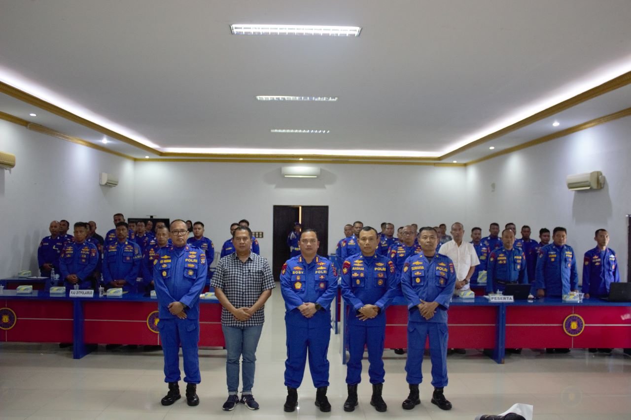 Berikut Penyampaian Dirpolairud Kepada Peserta Peningkatan Kemampuan Penyidikan TP Perairan