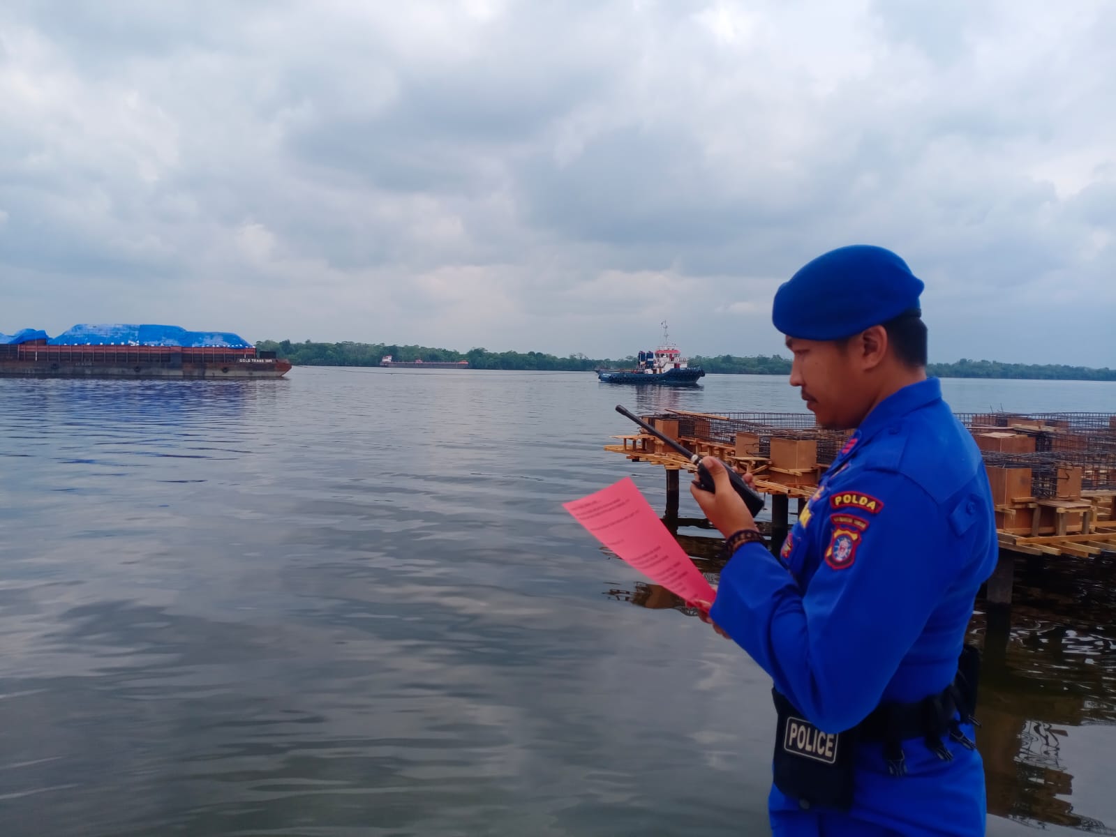 Mako Perwakilan Kumai Berikan Imbauan Dengan Radio VHF Chanel 16