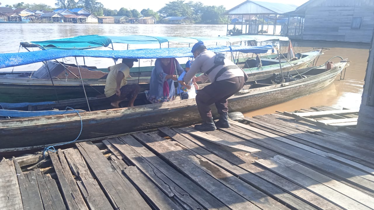 Polairud Berikan Imbauan Kepada Pengguna Transportasi Air Agar Perhatikan Keselamatan   