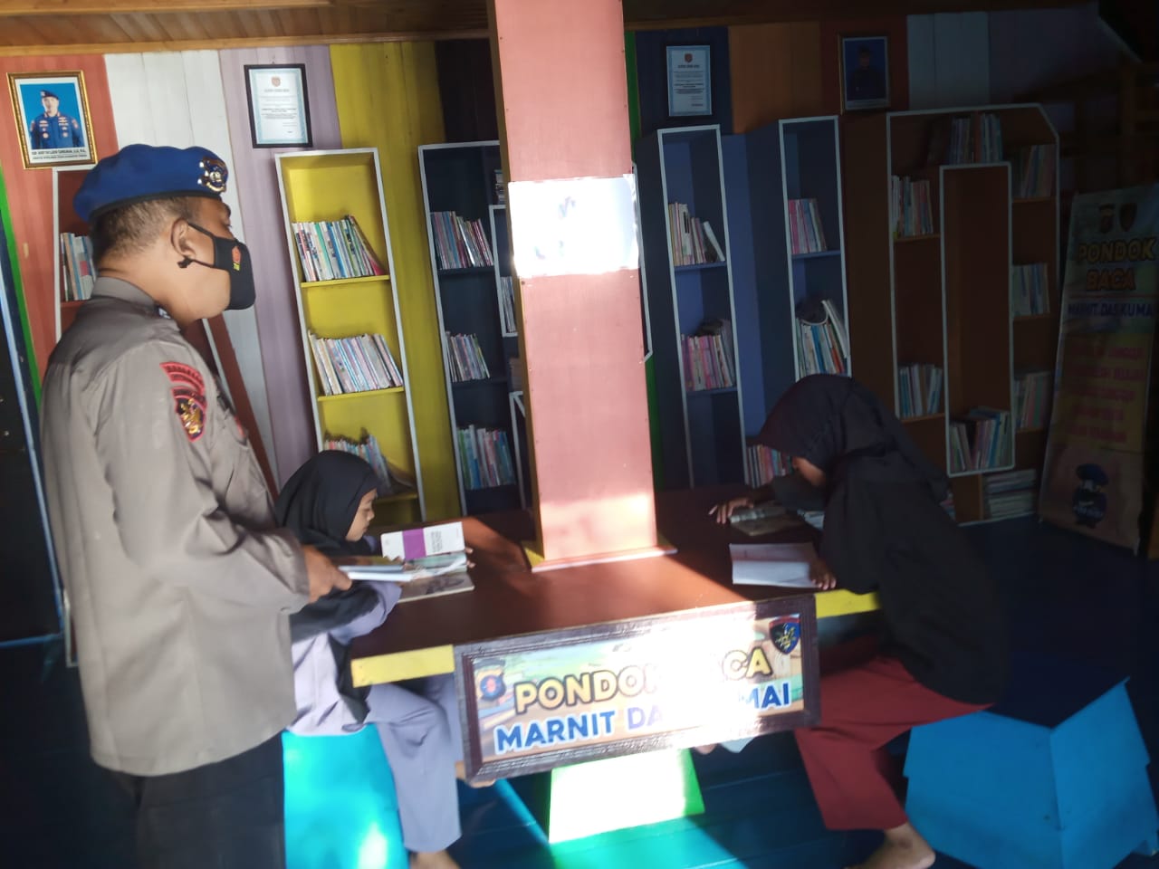 Tingkatkan Minat Baca Masyarakat Pesisir, Pondok Baca Mako Perwakilan Das Kumai Fasilitasi Wifi Gratis