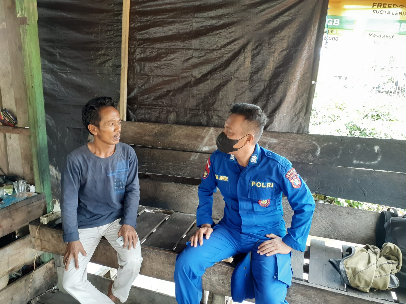 Bincang Sore Dengan Masyarakat, Personel Ditpolairud Sisipkan Pesan Kamtibmas