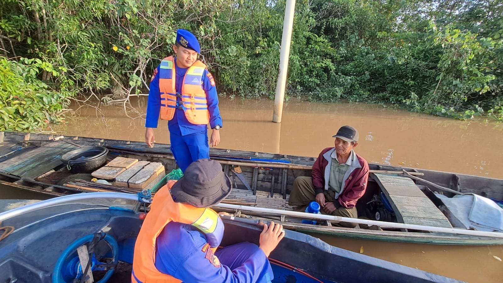 Cegah Ilegal Fishing, Personel KP XVIII- 2002 Ditpolairud Gencarkan Imbauan Kepada Nelayan