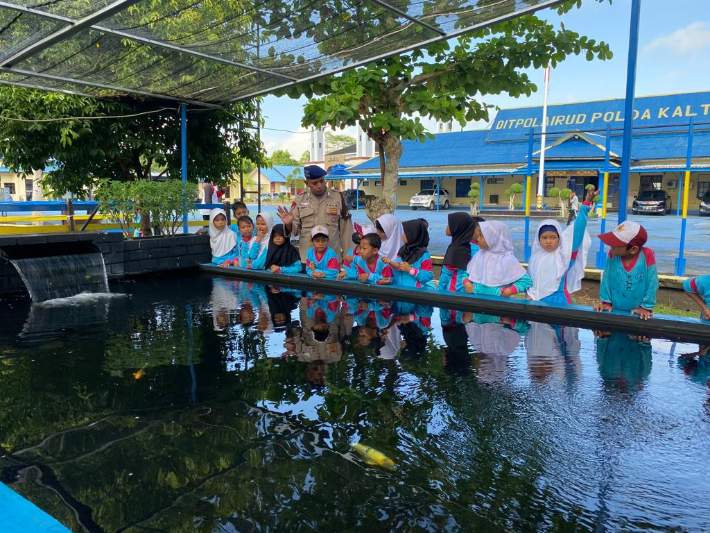 Asyiknya Bermain Sambil Belajar Di Markas Kepolisian Ditpolairud