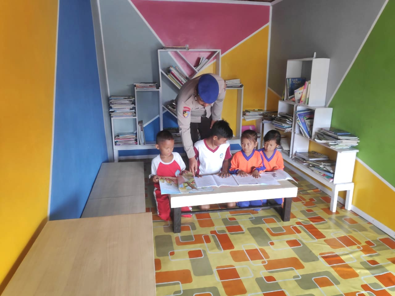 Memfasilitasi Belajar, Mako Perwakilan Pegatan Masih Rutin Dikunjungi anak-anak Pesisir Desa Pegatan