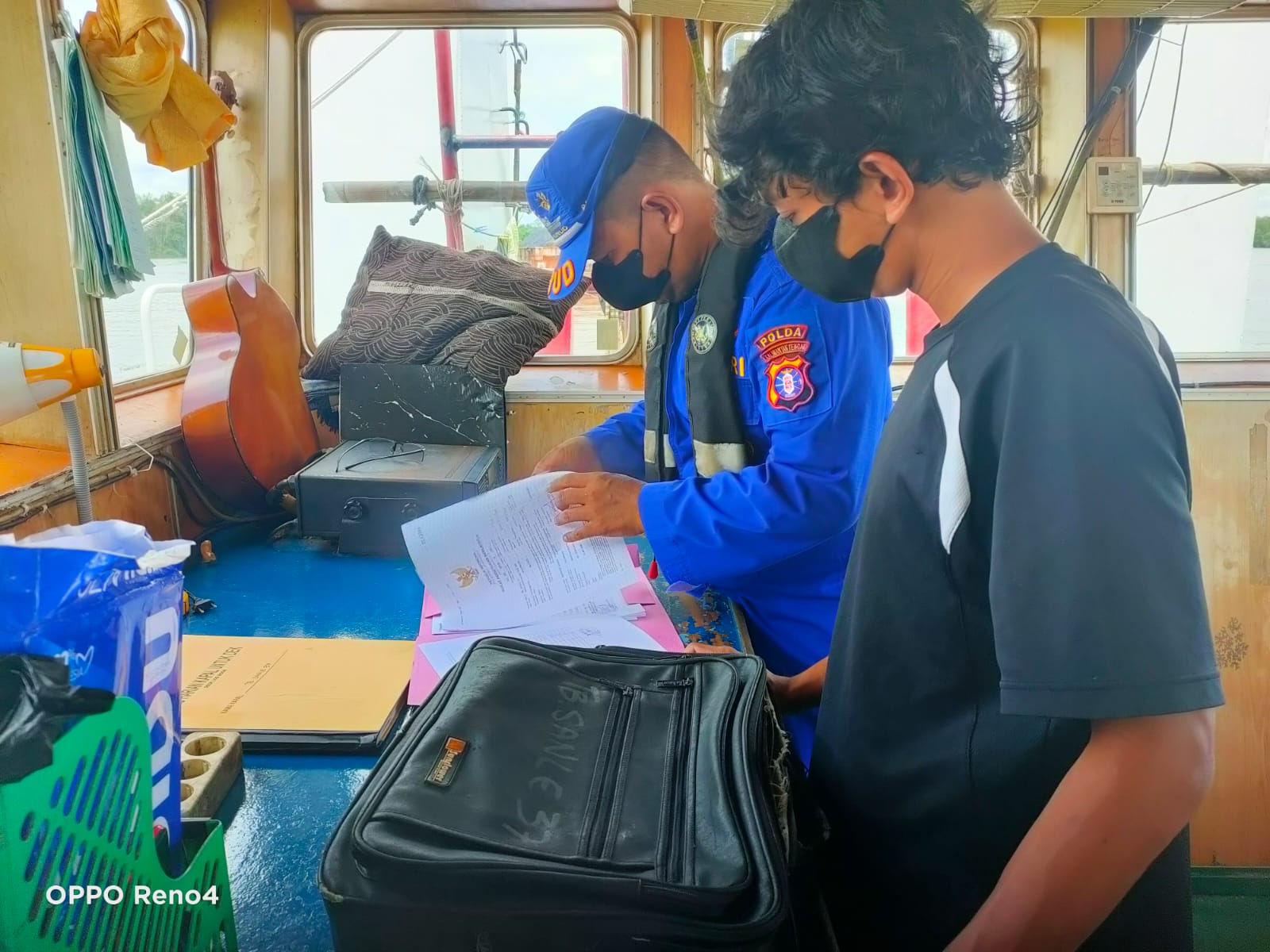 Antisipasi Pelanggaran Pelayaran di Das Barito Ditpolairud Lakukan Pemeriksaan Dokumen Kapal