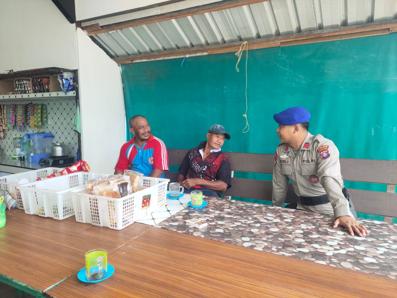 Bincang Santai Dengan Warga Kuala Jelai, Ditpolairud Sisipkan Pesan Kamtibmas