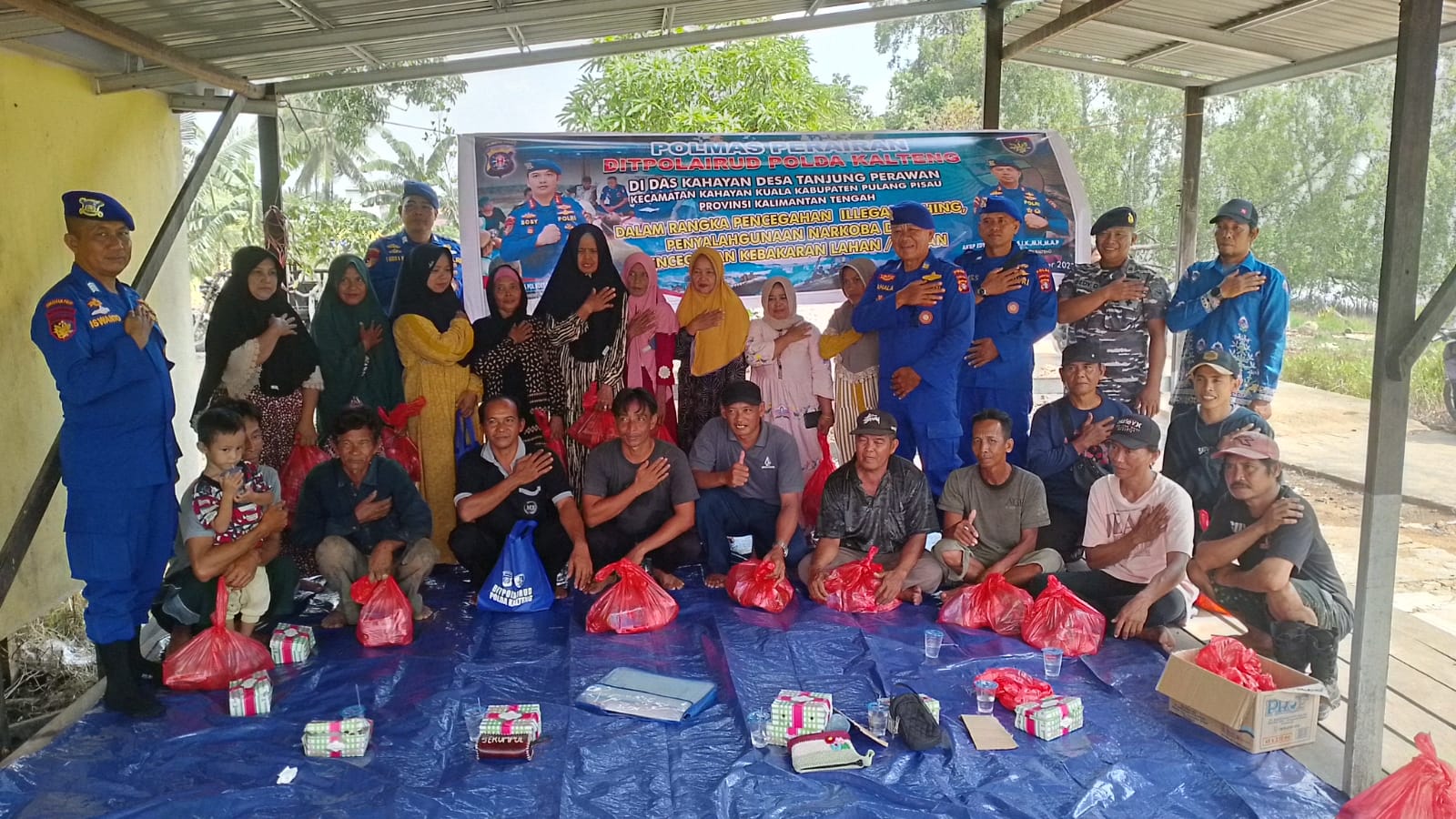 Dekatkan Polri Dengan Masyarakat Pesisir, Ditpolairud Laksanakan Giat Polmas Di Desa Tanjung Perawan