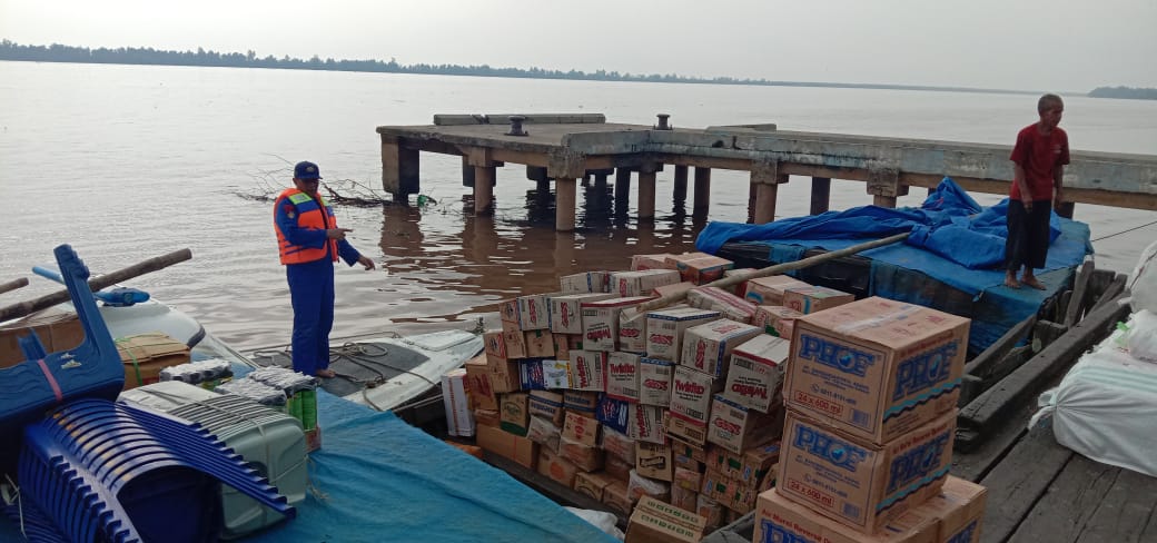 Ditpolairud Laksanakan Patroli Harkamtibmas Dan Berikan Imbauan Kamtibmas Di Wilkum Das Kahayan Bahaur
